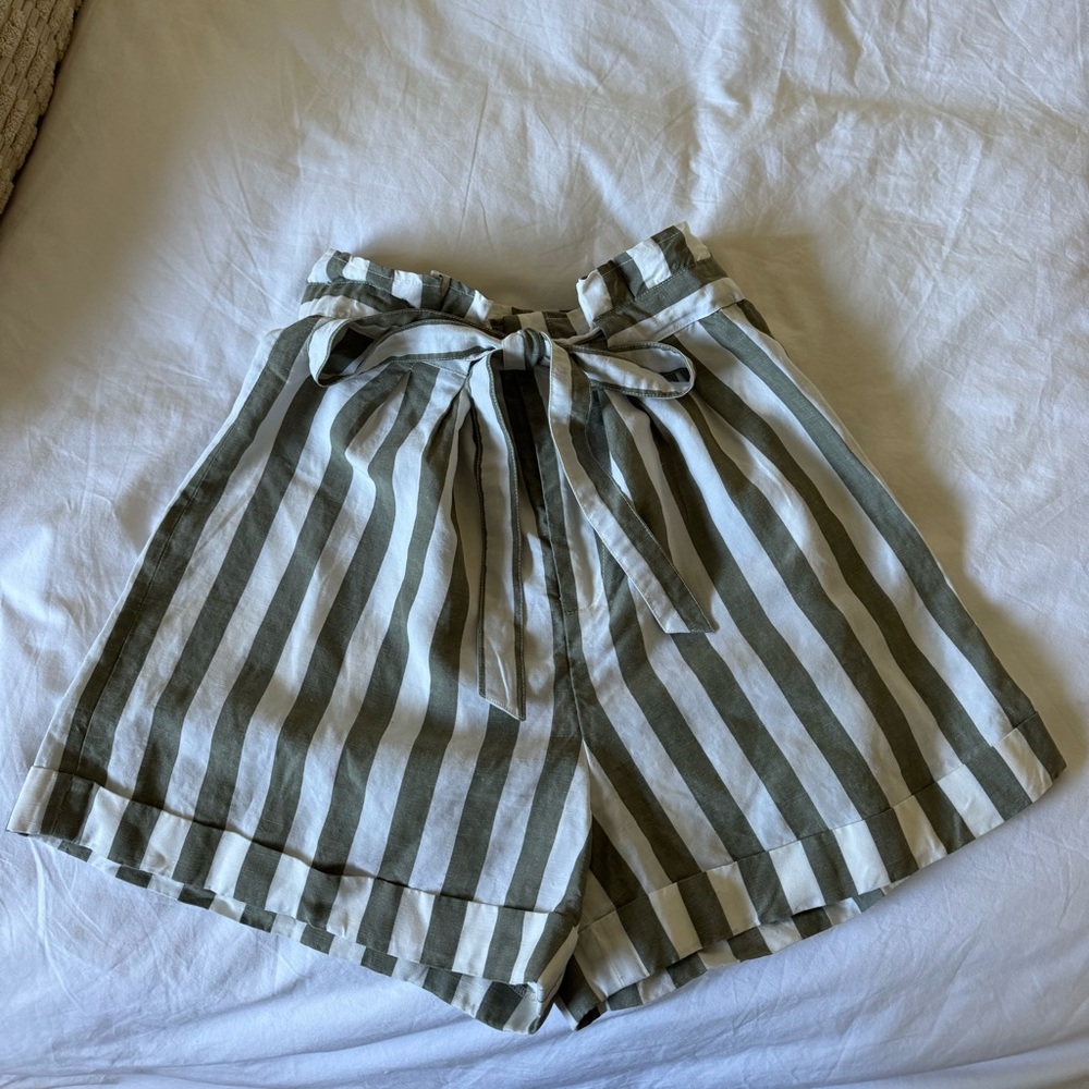 Striped Sage & White Women's Shorts Linen